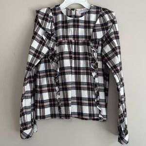 Fitted long sleeve plaid flannel!